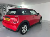 Used Mini ONE 101 HP (74 kW) 2018 Red Hatchback