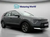 Usado Kia Niro 141 HP (103 kW) 2023 Cinzento SUV