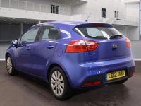 Used Kia Rio 107 HP (78 kW) 2012 Blue Hatchback