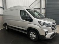Usado Maxus V90 163 HP (119 kW) 2024 Prateado Van