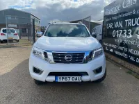 Used Nissan Navara Tekna 190 HP (139 kW) 2017 White Pickup
