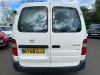 Used Toyota HiAce H1 109 HP (80 kW) 2008 White Van