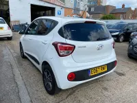 Used Hyundai i10 Premium 67 HP (49 kW) 2017 White Hatchback