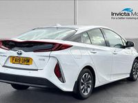 Used Toyota Prius 122 HP (89 kW) 2019 White Hatchback
