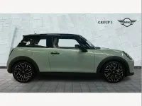 Used Mini Cooper Exclusive 200 HP (147 kW) 2024 Green Hatchback