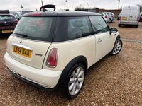 Used Mini Cooper Hatch 2004 White Hatchback