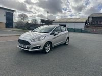 Used Ford Fiesta Zetec 75 HP (55 kW) 2015 Silver Hatchback