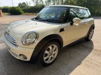 Used Mini Cooper Hatch 2010 White Hatchback