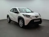 Used Toyota Aygo X X-pure 72 HP (52 kW) 2024 White SUV