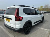 Used Dacia Jogger Extreme 139 HP (102 kW) 2024 White MPV