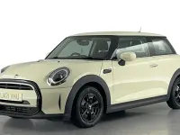 Used Mini Cooper Classic 136 HP (100 kW) 2021 White Hatchback
