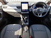 Begagnad Renault Symbioz Techno 140 HK (102 kW) 2025 Röd SUV