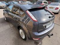 Używany Ford Focus Titanium 145 KM (106 kW) 2008 Szary Hatchback