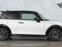 Used Mini Cooper S Hatch 201 HP (147 kW) 2024 White Hatchback