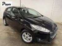 Usado Ford Fiesta Zetec 75 CV (55 kW) 2015 Negro Utilitario