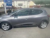 Usado Renault Clio IV Dynamique 75 HP (55 kW) 2015 Cinzento Citadino