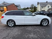 Begagnad BMW 320 Sport Line 2014 Vit Kombi