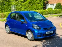 Used Toyota Aygo 68 HP (50 kW) 2010 Blue Hatchback