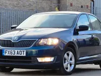 Used Skoda Rapid SE 2013 Blue Hatchback