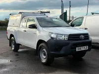 Käytetty Toyota HiLux Active 150 HP (110 kW) 2017 Valkoinen Nouto