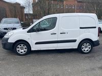 Used Peugeot Partner 98 HP (72 kW) 2018 White