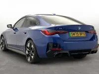 Usado BMW i4 M Sport 246 kW (335 CV) 2025 Azul Berlina