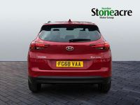 Used Hyundai Tucson SE 129 HP (94 kW) 2018 Red SUV
