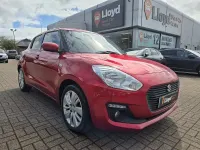Usado Suzuki Swift SZ-T 111 CV (81 kW) 2019 Rojo Utilitario
