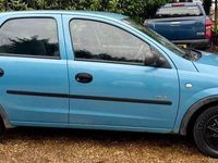 Second-hand Vauxhall Corsa 75 CP (55 kW) 2003 Albastru Hatchback