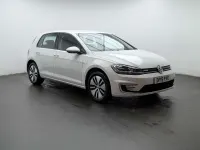 Begagnad VW e-Golf 99 kW (135 HK) 2019 Vit Halvkombi