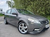 Usado Kia Ceed 2010 Cinzento Citadino