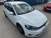 Used VW Golf VII SE 130 HP (95 kW) 2017 White Hatchback