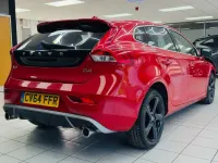Used Volvo V40 R-Design 190 HP (139 kW) 2014 Red Hatchback