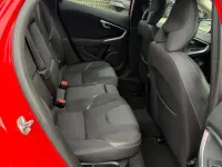 Begagnad Volvo V40 Momentum 2016 Röd Halvkombi