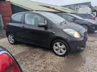 Used Toyota Yaris 85 HP (62 kW) 2006 Black Hatchback