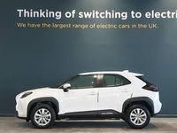 Used Toyota Yaris Hybrid 116 HP (85 kW) 2022 White Estate