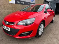 Używany Vauxhall Astra Excite 115 KM (84 kW) 2014 Czerwony Hatchback