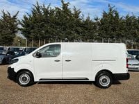 Used Vauxhall Vivaro 143 HP (105 kW) 2024 White MPV