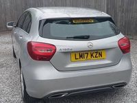 Używany Mercedes A180 Executive 109 KM (80 kW) 2017 Srebrny Hatchback