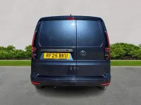 Usado VW Caddy Pro 116 HP (85 kW) 2025 Azul Monovolume