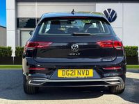 Begagnad VW Golf VIII Style 147 HK (108 kW) 2021 Svart Halvkombi