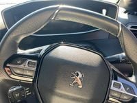 Used Peugeot e-208 Premium 100 kW (136 HP) 2022 Red Hatchback