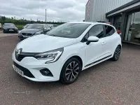 Used Renault Clio Iconic 100 HP (73 kW) 2020 White Hatchback