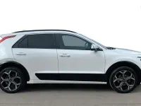 Used Kia Niro 2024 White SUV