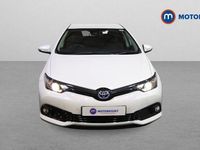 Used Toyota Auris Hybrid Design 136 HP (100 kW) 2018 White Hatchback