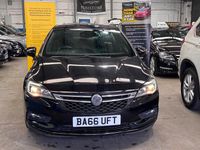 Second-hand Vauxhall Astra SRi 150 CP (110 kW) 2017 Negru Hatchback