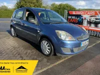 Usado Ford Fiesta Style 75 HP (55 kW) 2006 Azul Citadino