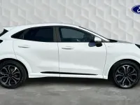 Begagnad Ford Puma ST-Line 2023 Vit SUV