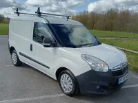 Usado Vauxhall Combo 90 CV (66 kW) 2015 Blanco Monovolumen