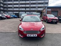 Usado Ford Focus Titanium X 125 CV (91 kW) 2017 Rojo Utilitario